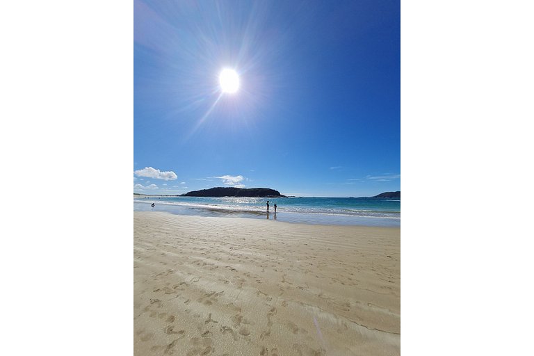 Apto Duplex, Peró - Cabo Frio. Conforto, Piscina, Beira Mar.
