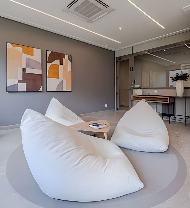 Faria Lima, Estudio, 50m Metro, Piscina, WI-FI