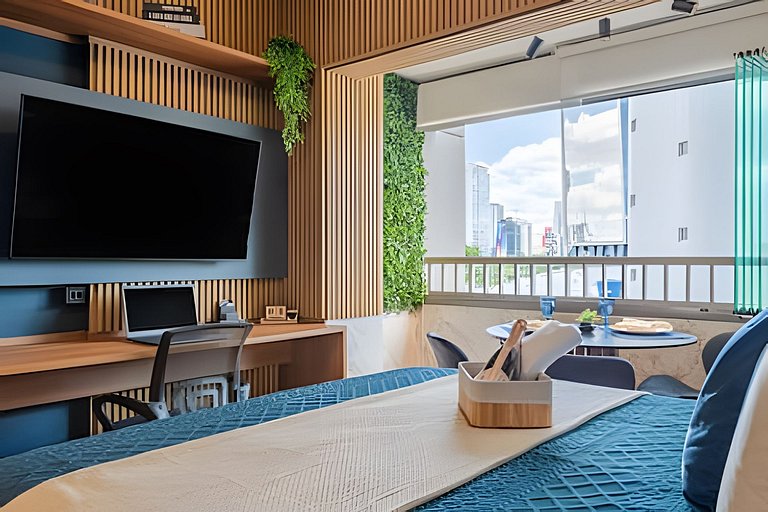 Faria Lima, Estudio, 50m Metro, Piscina, WI-FI