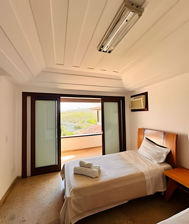Mansão Casa Búzios Ferradura 5 Suítes, Pé na areia