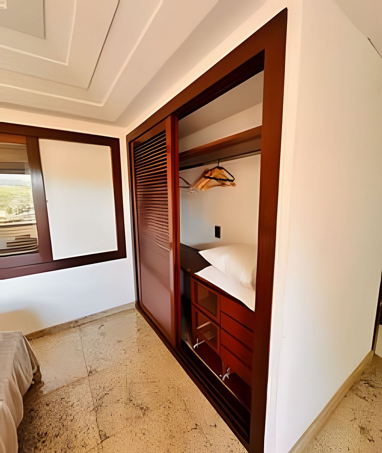 Mansão Casa Búzios Ferradura 5 Suítes, Pé na areia