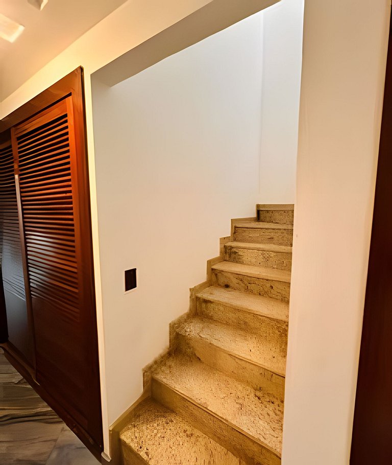 Mansão Casa Búzios Ferradura 5 Suítes, Pé na areia
