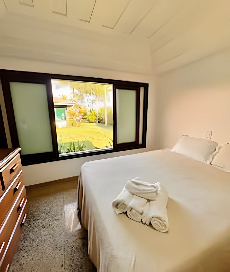 Mansão Casa Búzios Ferradura 5 Suítes, Pé na areia