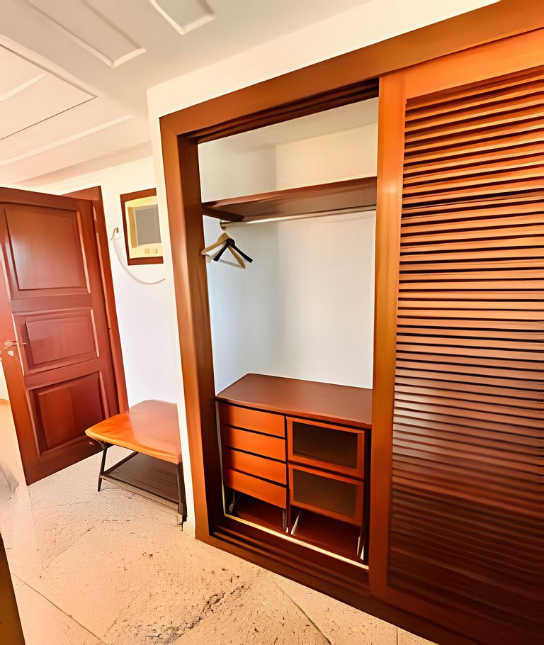 Mansão Casa Búzios Ferradura 5 Suítes, Pé na areia