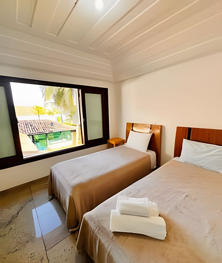 Mansão Casa Búzios Ferradura 5 Suítes, Pé na areia