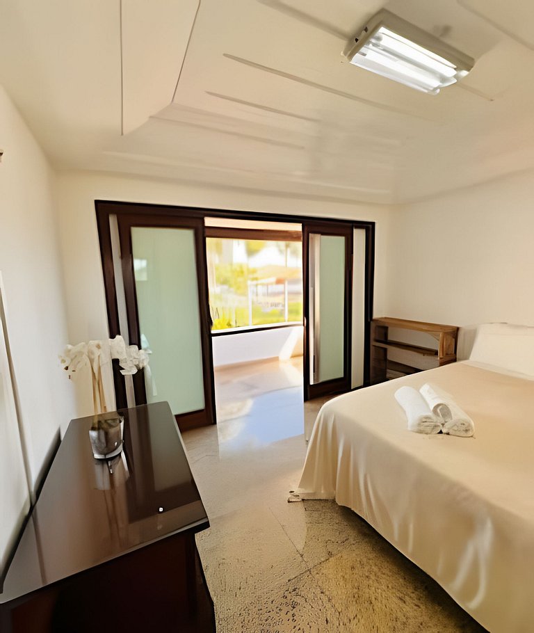 Mansão Casa Búzios Ferradura 5 Suítes, Pé na areia