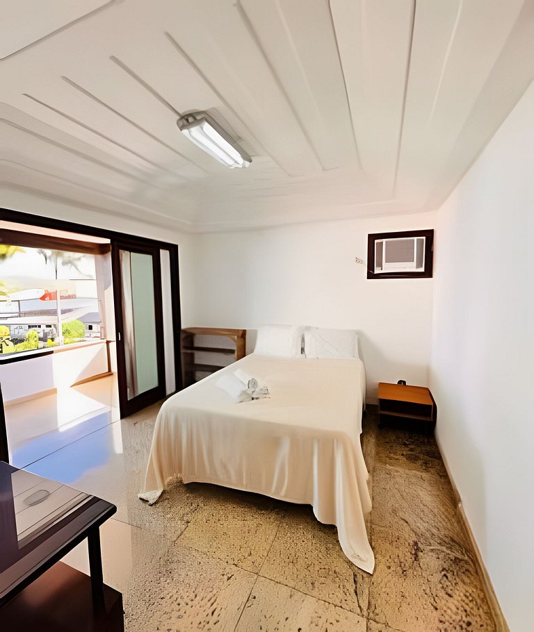Mansão Casa Búzios Ferradura 5 Suítes, Pé na areia