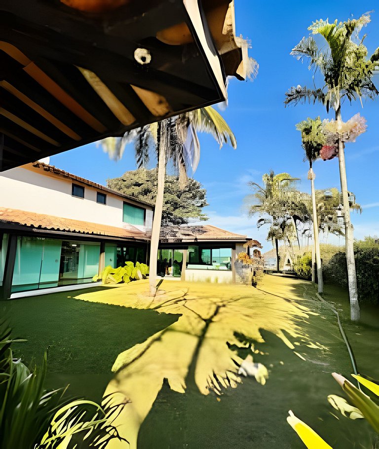 Mansão Casa Búzios Ferradura 5 Suítes, Pé na areia
