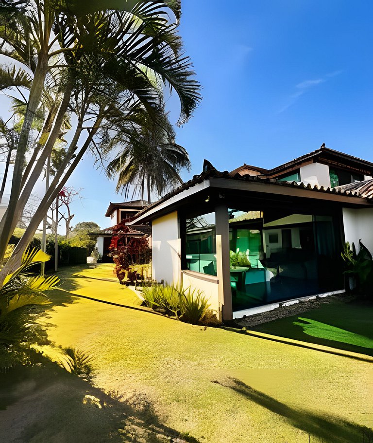 Mansão Casa Búzios Ferradura 5 Suítes, Pé na areia